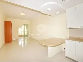 1 غرف نوم  شقة استوديو  للبيع  في الدوحة -  اللؤلؤة  نصف مفروشة