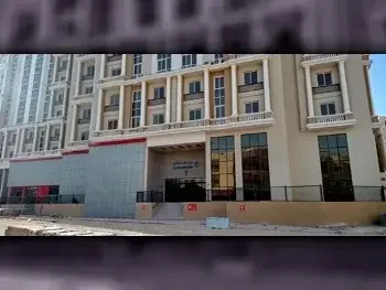 محلات تجارية - غير مفروشة  - الدوحة  للايجار  - فريج عبد العزيز