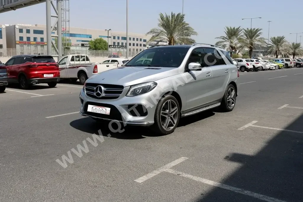 Mercedes-Benz  GLE  400  2017  Automatic  53,200 Km  6 Cylinder  Four Wheel Drive (4WD)  SUV  Silver  With Warranty