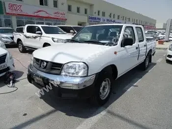 Nissan  Pickup  2016  Manual  225,000 Km  4 Cylinder  Four Wheel Drive (4WD)  SUV  White  With Warranty
