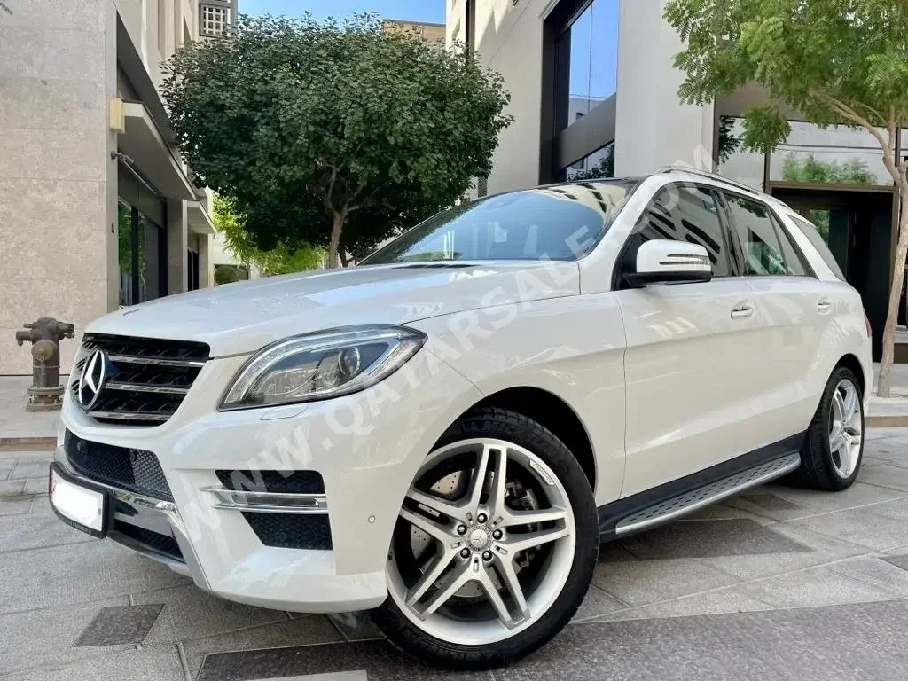 Mercedes-Benz  ML  400 AMG  2015  Automatic  70,000 Km  6 Cylinder  Four Wheel Drive (4WD)  SUV  White  With Warranty