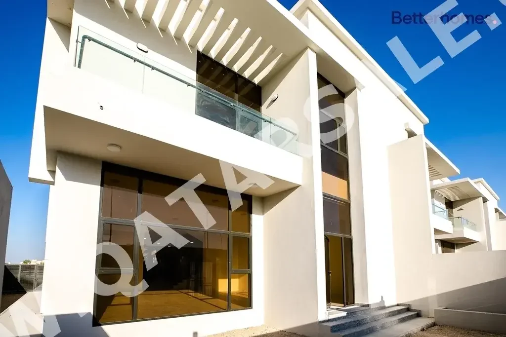 Commercial  - Semi Furnished  - Doha  - Al Duhail  - 4 Bedrooms