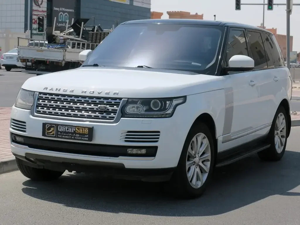  Land Rover  Range Rover  Vogue  2014  Automatic  165,000 Km  8 Cylinder  Four Wheel Drive (4WD)  SUV  White  With Warranty