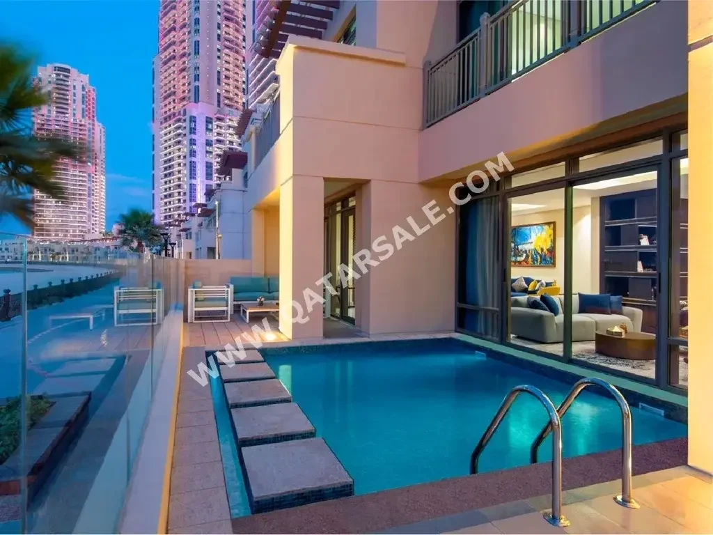 Family Residential  - Fully Furnished  - Doha  - The Pearl  - 5 Bedrooms