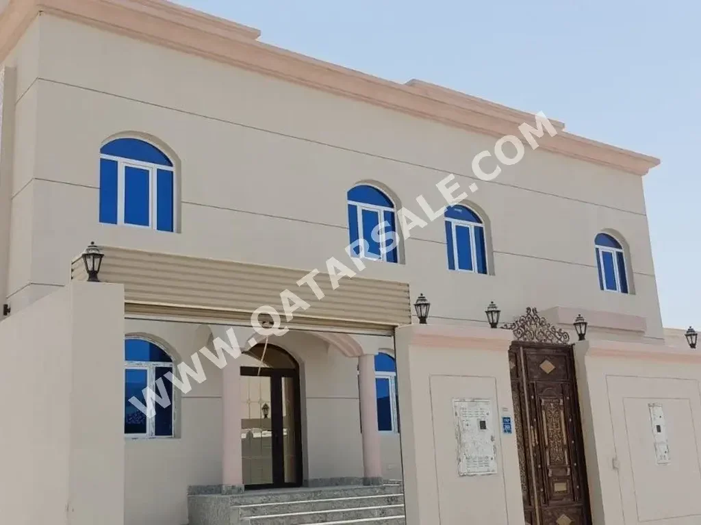 Family Residential  - Not Furnished  - Al Wakrah  - Al Wukair  - 8 Bedrooms