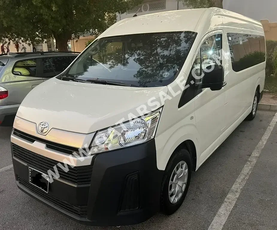 Toyota  Hiace  VAN  White  2020