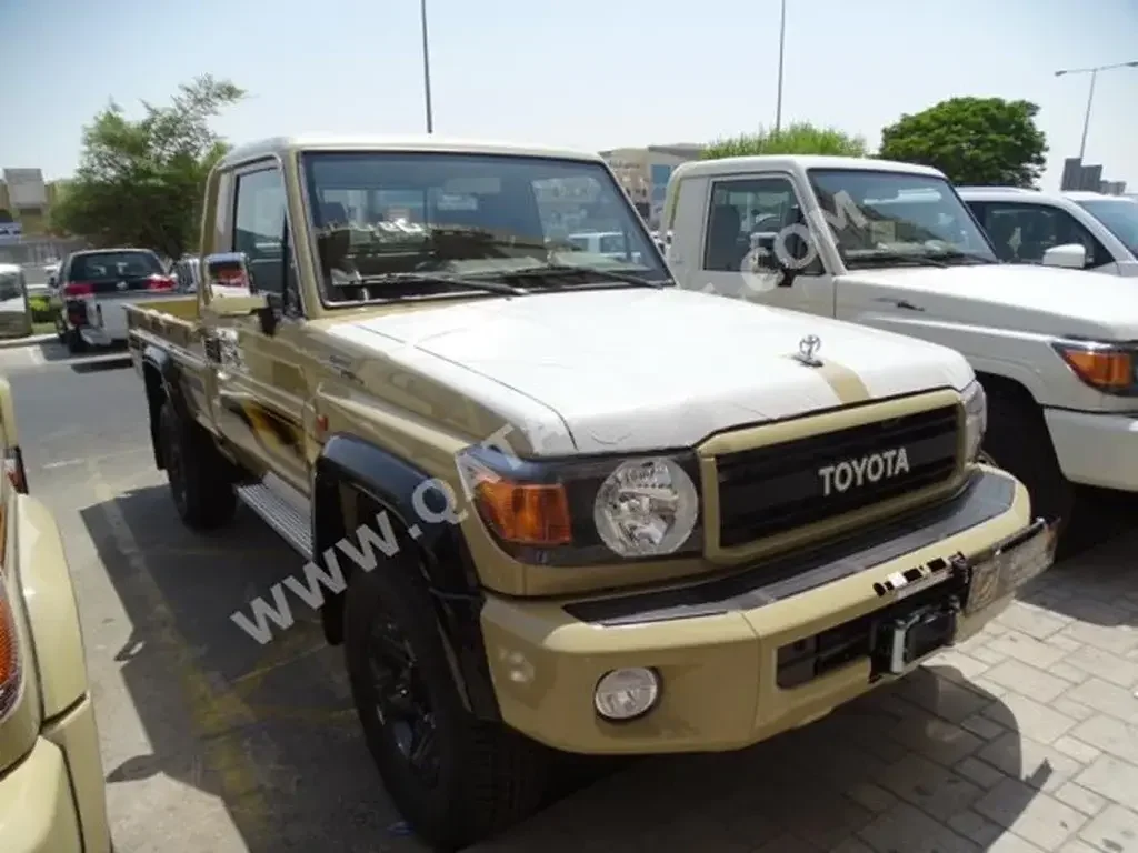 Toyota  Land Cruiser  LX  2022  Manual  0 Km  6 Cylinder  Four Wheel Drive (4WD)  Pick Up  Beige  With Warranty