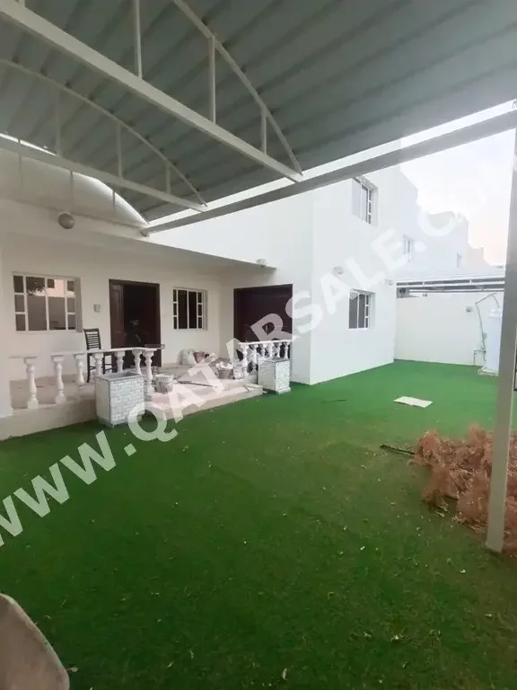 Family Residential  - Not Furnished  - Al Shamal  - 6 Bedrooms