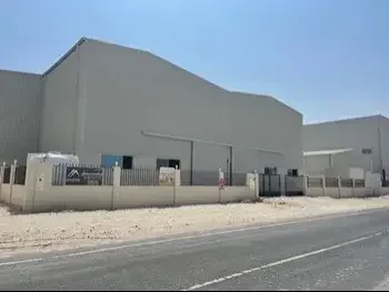 Warehouses & Stores - Doha  -Area Size: 596 Square Meter