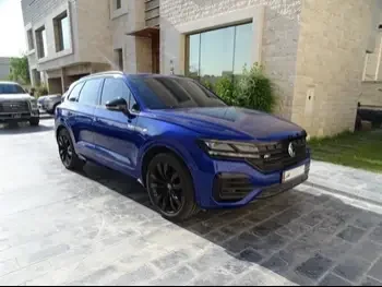 Volkswagen  Touareg  R line  2021  Automatic  31,000 Km  6 Cylinder  All Wheel Drive (AWD)  SUV  Blue  With Warranty