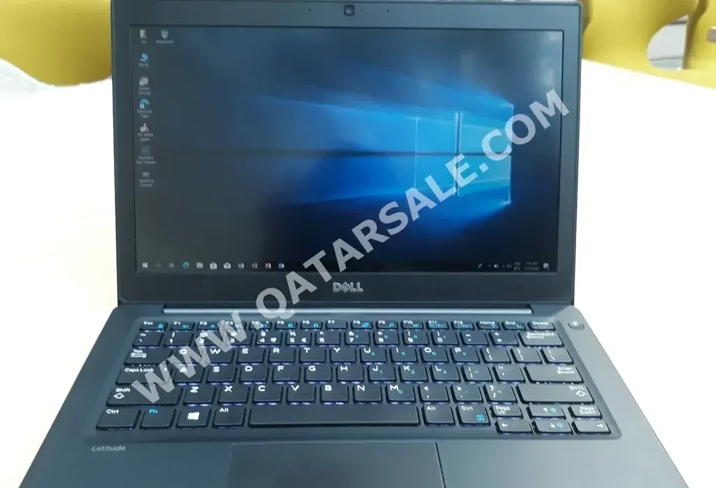 Laptops Dell  - Latitude  - Black  - Windows 11  - Intel  - Core i5  -Memory (Ram): 8 GB