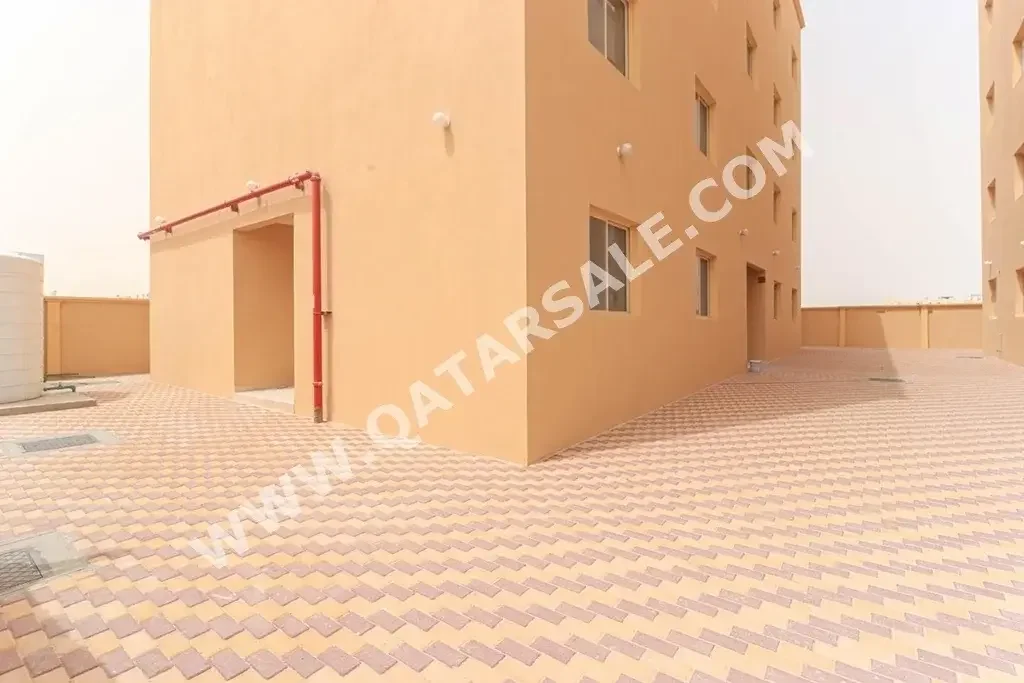 Buildings, Towers & Compounds - Labour building  - Al Rayyan  - Al Sailiya  For Rent