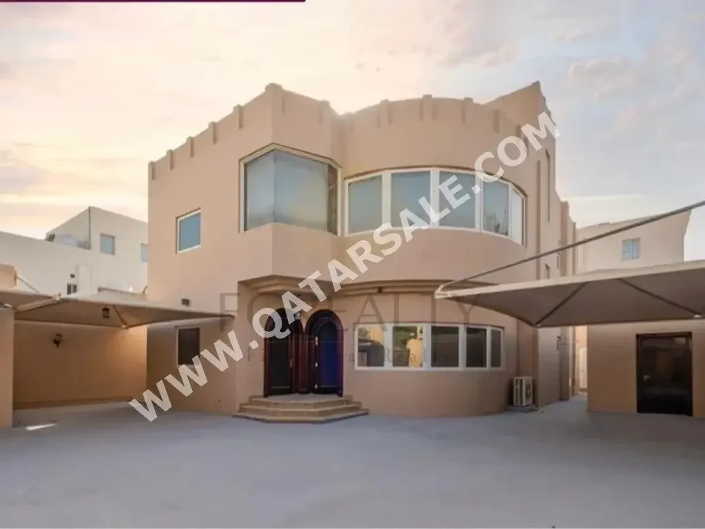 Family Residential  - Not Furnished  - Doha  - Al Messila  - 5 Bedrooms