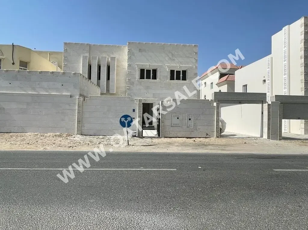 Family Residential  - Not Furnished  - Al Shamal  - 7 Bedrooms