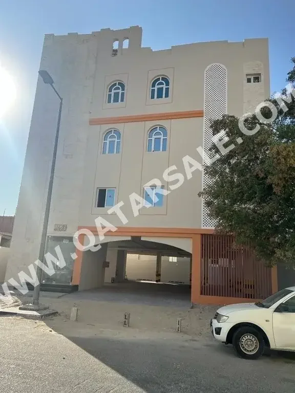 Labour Camp - Family Residential  - Doha  - Al Sadd  For Sale