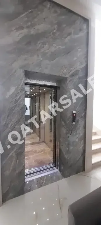 Elevators 6  Multicolor  Indoor  Luxurious Stainless Steel Etched Design Finish Cabin  3  630 Kg  2022  With Mirror  Warranty \  MRL Elevator  140 m2