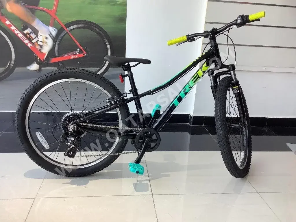 Kids Bicycle  - Trek Bikes  - Small (15-17 inch)  - Multicolor