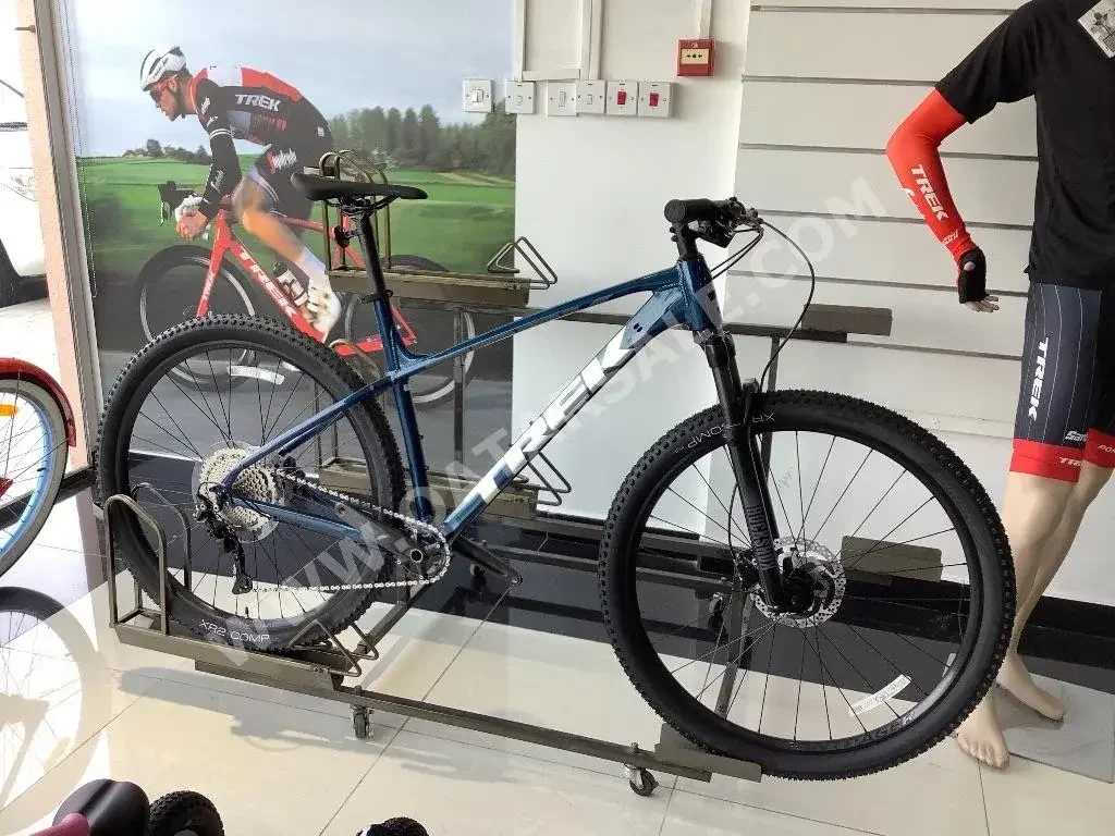 Mountain Bicycle  - Trek Bikes  - Large (19-20 inch)  - Blue