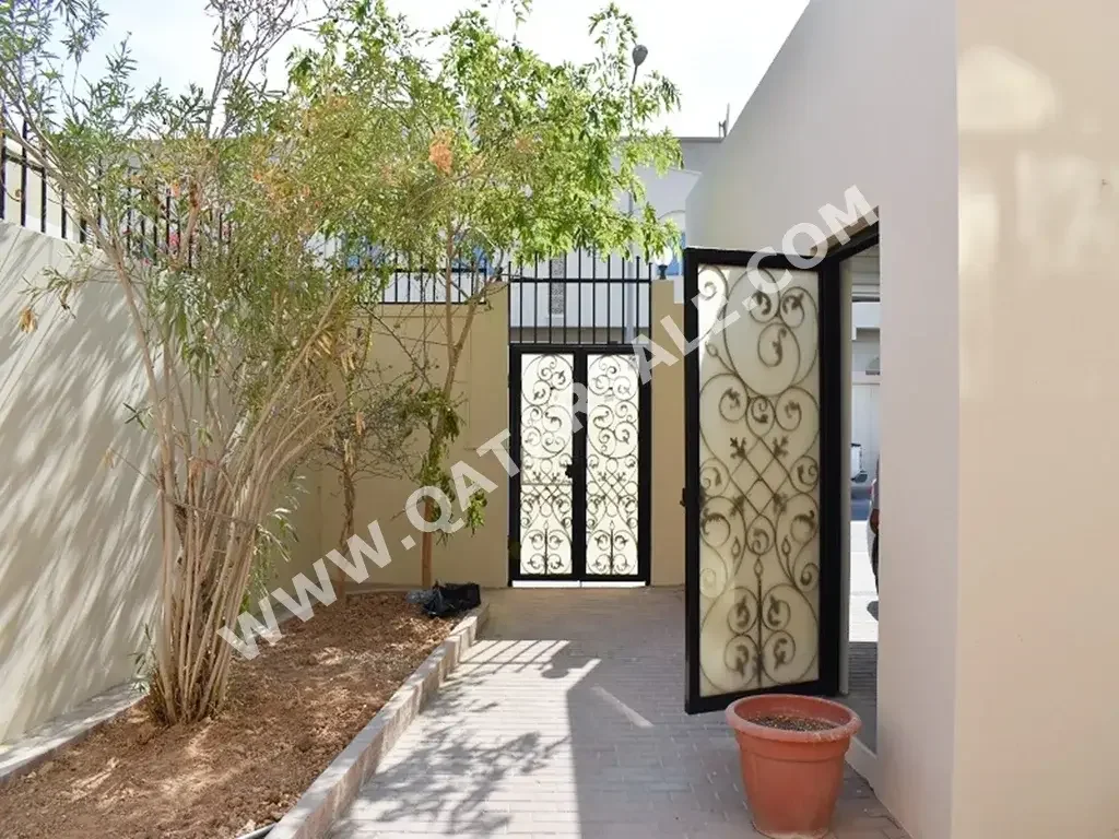 Family Residential  - Not Furnished  - Doha  - New Sleta  - 5 Bedrooms