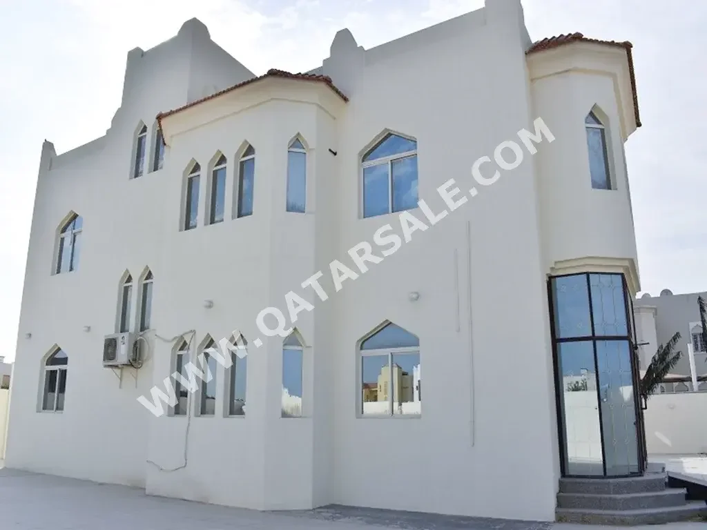 Service  - Fully Furnished  - Doha  - Al Dafna  - 6 Bedrooms
