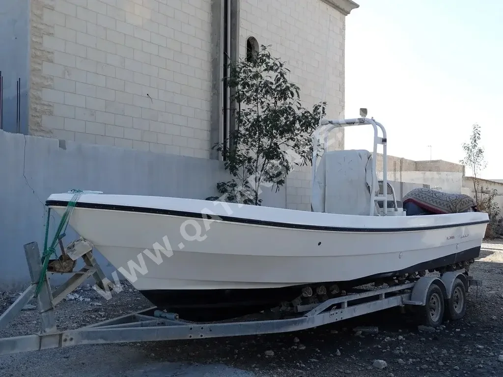 قوارب صيد وشراعية - الظاعن  - البحرين  - 2015  - أبيض