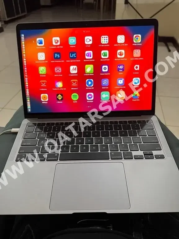 Laptops Apple  - MacBook Air  - Grey  - MacOS  - Apple  - M1  -Memory (Ram): 8 GB