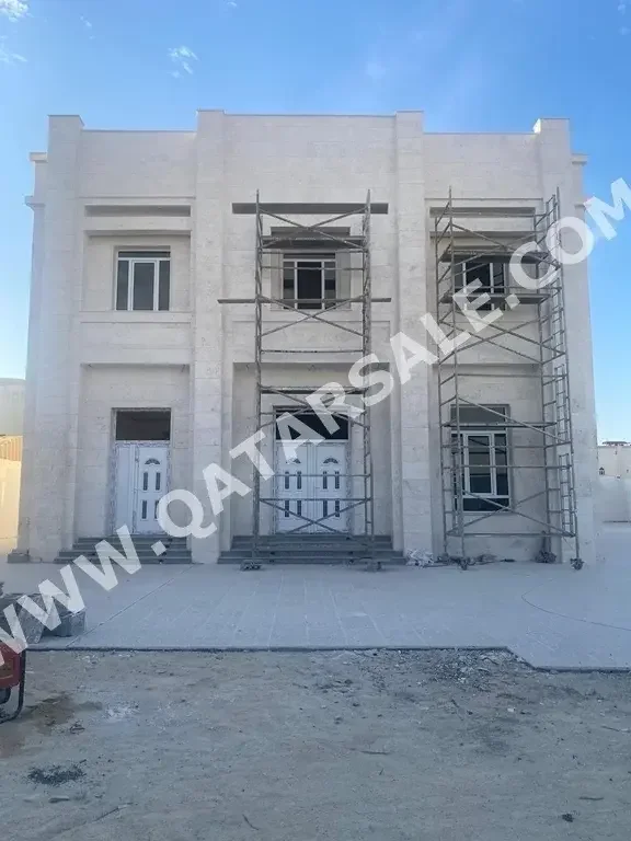 Family Residential  - Not Furnished  - Doha  - 5 Bedrooms