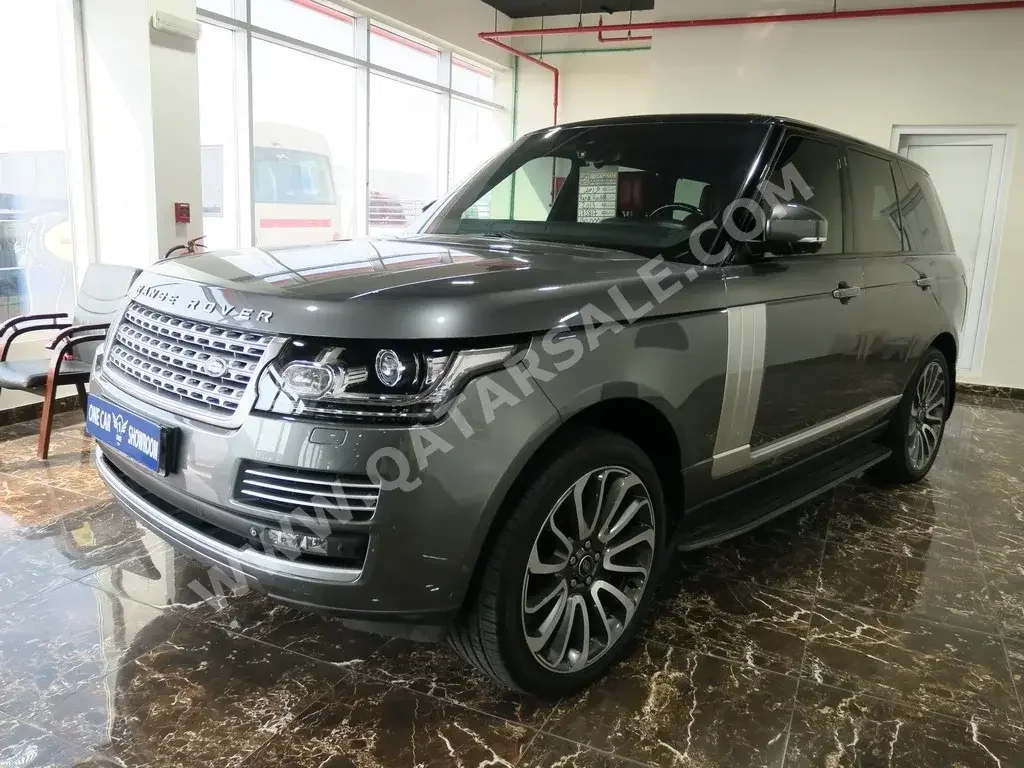Land Rover  Range Rover  Vogue  Autobiography  2015  Automatic  175,817 Km  8 Cylinder  Four Wheel Drive (4WD)  SUV  Gray  With Warranty