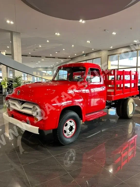 Ford  F  350  1954  Automatic  0 Km  6 Cylinder  Four Wheel Drive (4WD)  Pick Up  Red  With Warranty