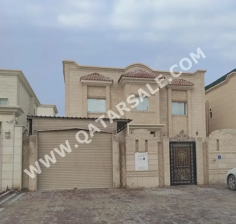 Family Residential  - Not Furnished  - Doha  - 15 Bedrooms