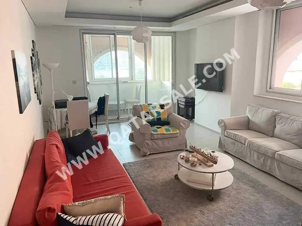 1 غرف نوم  شقة  للايجار  في الدوحة -  اللؤلؤة  مفروشة بالكامل