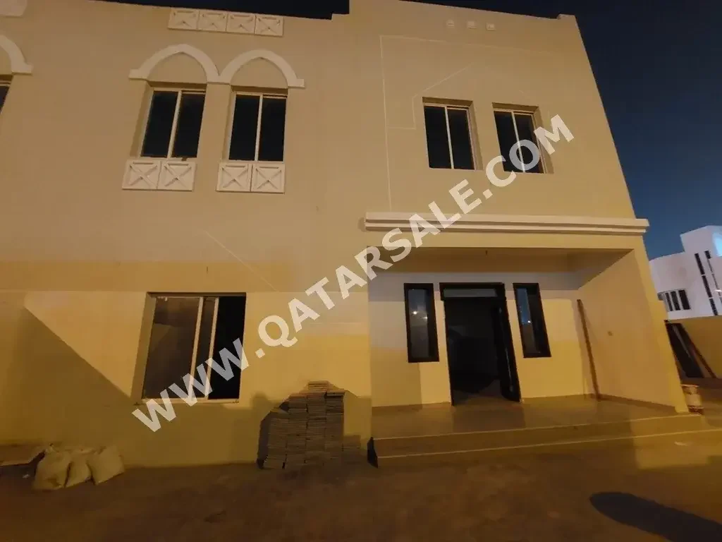 Family Residential  - Not Furnished  - Doha  - Al Markhiya  - 10 Bedrooms