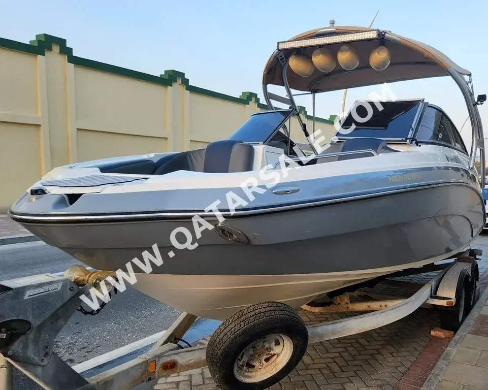 Speed Boat Yamaha  242 Limited S  With Trailer