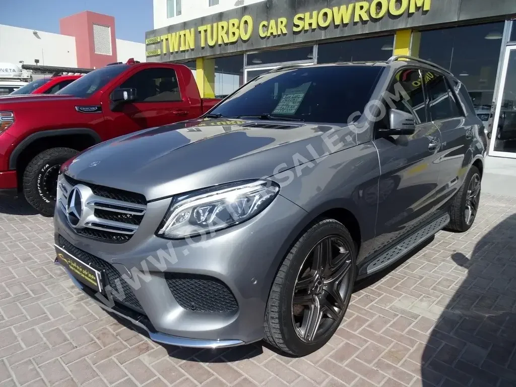 Mercedes-Benz  GLE  400  2016  Automatic  39,000 Km  6 Cylinder  Four Wheel Drive (4WD)  SUV  Gray  With Warranty