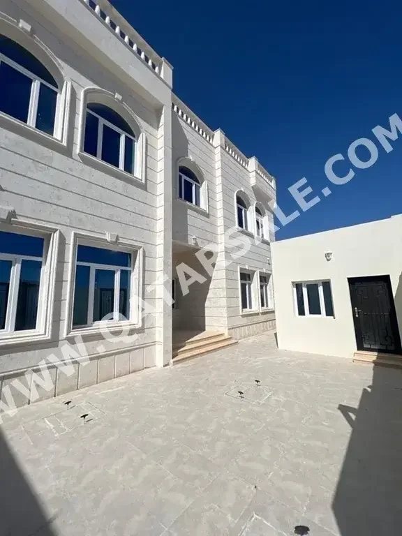 Labour Camp Family Residential  - Not Furnished  - Doha  - Al Sadd  - 8 Bedrooms