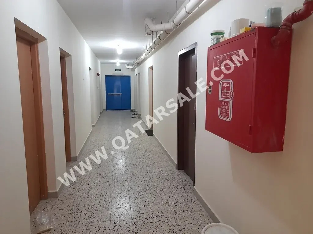 Farms & Resorts Service  - Not Furnished  - Al Rayyan  - Industrial Area  - 21 Bedrooms
