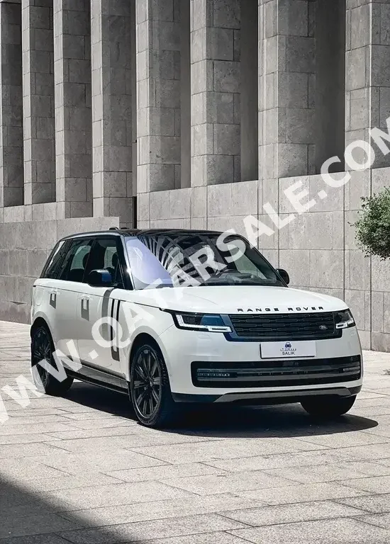 Land Rover  Range Rover Vouge Super charged  Lexury  White  2023