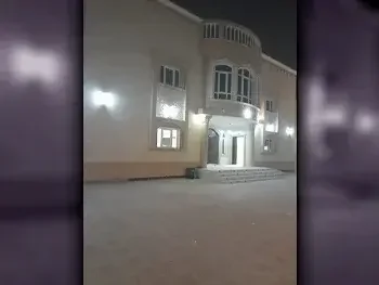 سكن عائلي  - مفروشة بالكامل  - الدوحة  - المرخية  - 8 غرف نوم