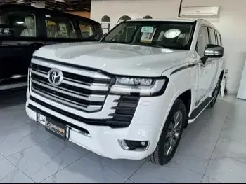 Toyota  Land Cruiser  VX Twin Turbo  2023  Automatic  3,000 Km  6 Cylinder  Four Wheel Drive (4WD)  SUV  White  With Warranty
