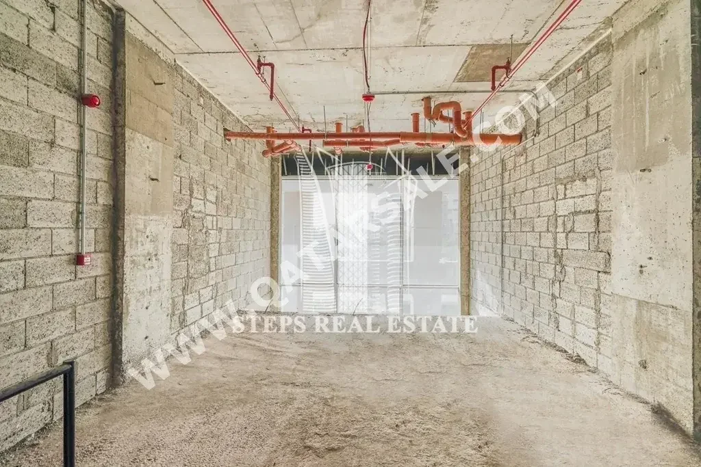 Commercial Shops - Not Furnished  - Lusail  For Rent  - Fox Hills