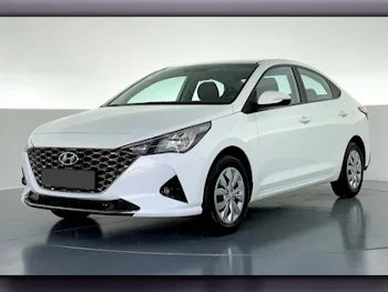 Hyundai  Accent  4 Cylinder  Sedan  White  2023