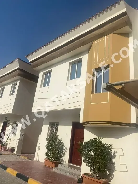 Family Residential  - Not Furnished  - Doha  - 4 Bedrooms