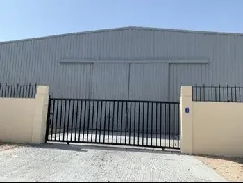 Warehouses & Stores - Doha  -Area Size: 2000 Square Meter