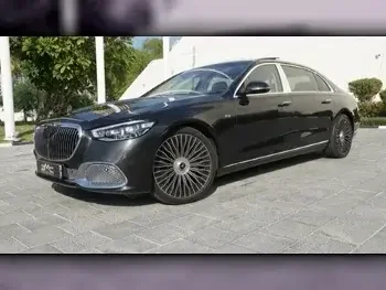 Mercedes-Benz  Maybach  S680  2022  Automatic  1,755 Km  12 Cylinder  All Wheel Drive (AWD)  Sedan  Gray  With Warranty