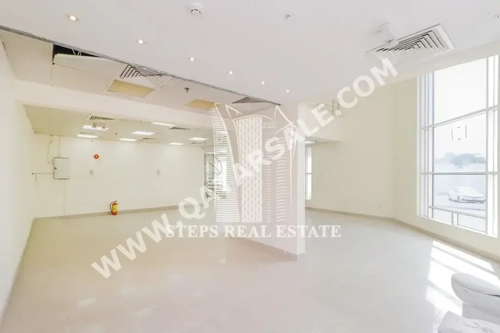 Commercial Offices - Not Furnished  - Doha  - Al Muntazah