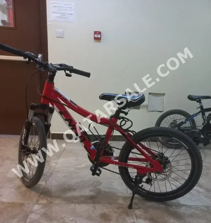دراجة اطفال  - صغير (15-17 بوصة)  - أحمر