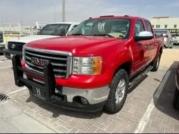 GMC  Sierra  SLE  2013  Automatic  270,000 Km  8 Cylinder  Four Wheel Drive (4WD)  Pick Up  Red  With Warranty