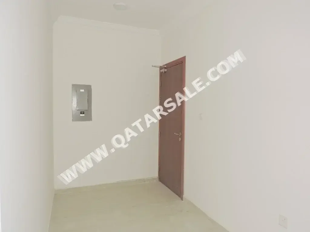 3 Bedrooms Apartment For Rent in Doha Al Mansoura