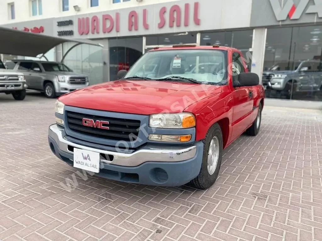 GMC  Sierra  2006  Automatic  231,000 Km  8 Cylinder  Four Wheel Drive (4WD)  Pick Up  Red  With Warranty