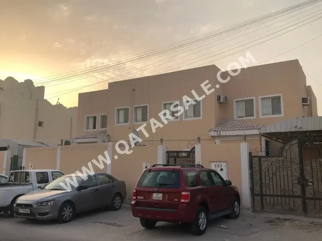 Family Residential  - Not Furnished  - Al Rayyan  - Muaither  - 6 Bedrooms